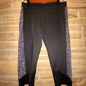 Women’s Adidas legging capris